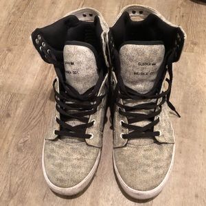 Size 12 Supra shoes